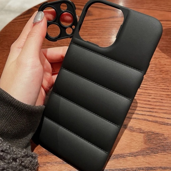 Chic Black Puffer iPhone 11 Pro Max Case New - Picture 3 of 6
